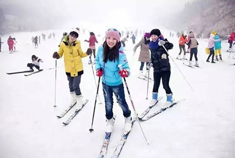 奉新九仙君瀾溫泉+七星嶺滑雪2日游冰火兩重天